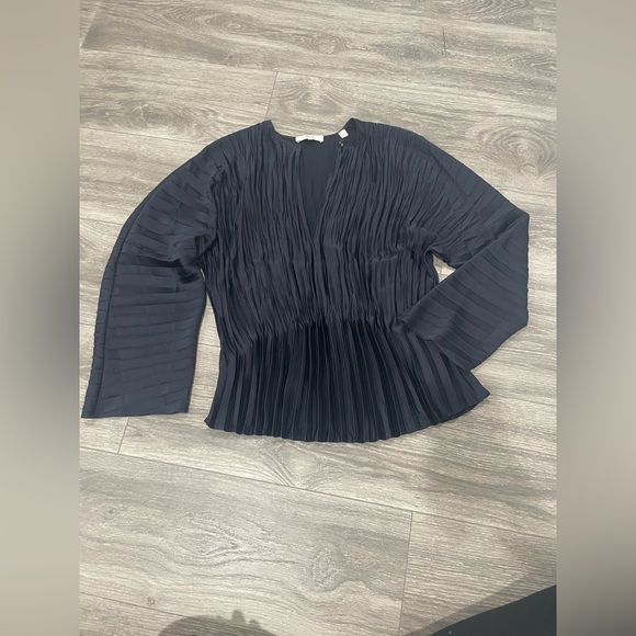 Vince Pleated Satin Blouse size xs colour blue new - Picture 2 of 7